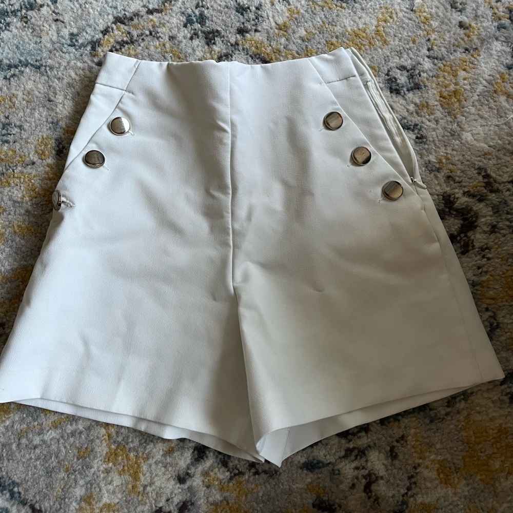 Quiet Luxury Zara White Shorts!